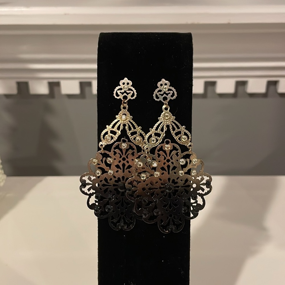 Black/gold ombré earring set